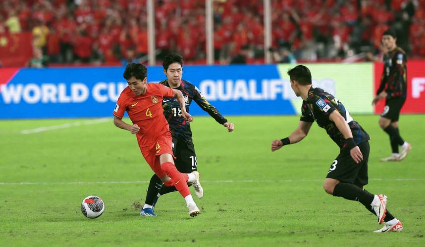 足球中国对韩国最新比赛