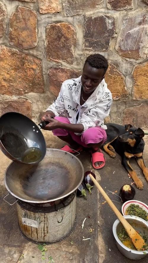 非洲农村做饭视频